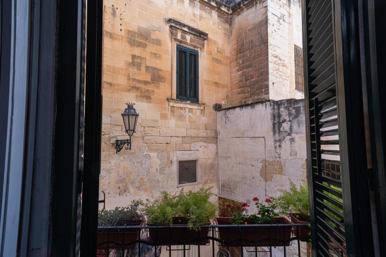 Apartamento Il Giardino Di Sybar Lecce Exterior foto